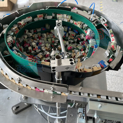 Alimentatore vibrante a ciotola personalizzato con finitura lucida o rivestimento in PU, inferiore a 70 dB, per una movimentazione silenziosa dei pezzi