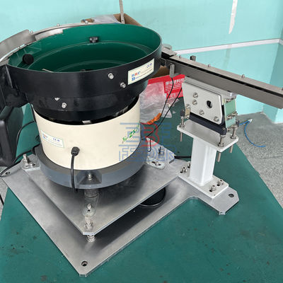 Velocità regolabile Vibrating Bowl Feeder Crown Lid Cap Feeder Machine