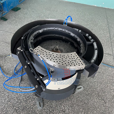 Velocità basata sui requisiti dei clienti Vibratory Bowl Feeder 500 mm X 500 mm X 400 mm Bowl Finishing Polishing Or PU Coating